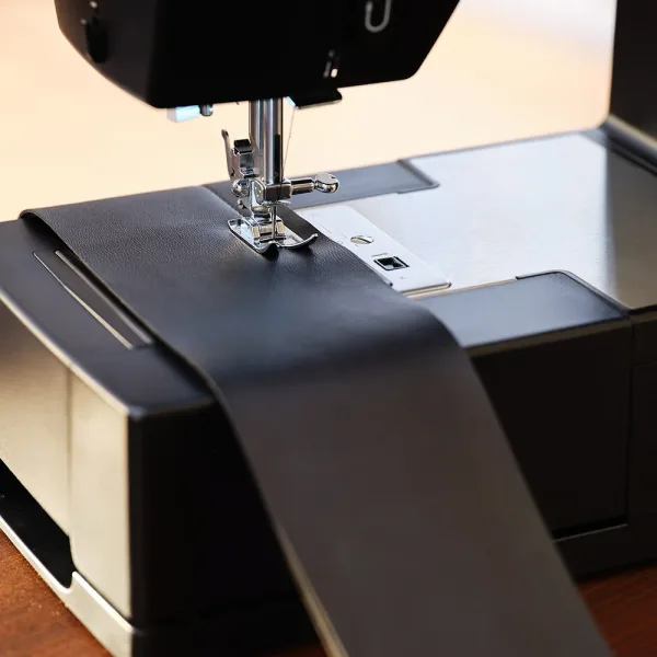 M4432-black 11 M4432-black 11